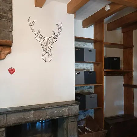 La Ferme D'henriette, A