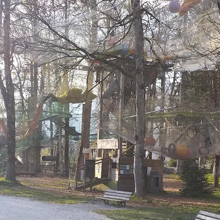 샬레 La Ferme D'henriette, A *