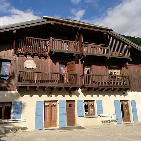 La Ferme D'henriette, A